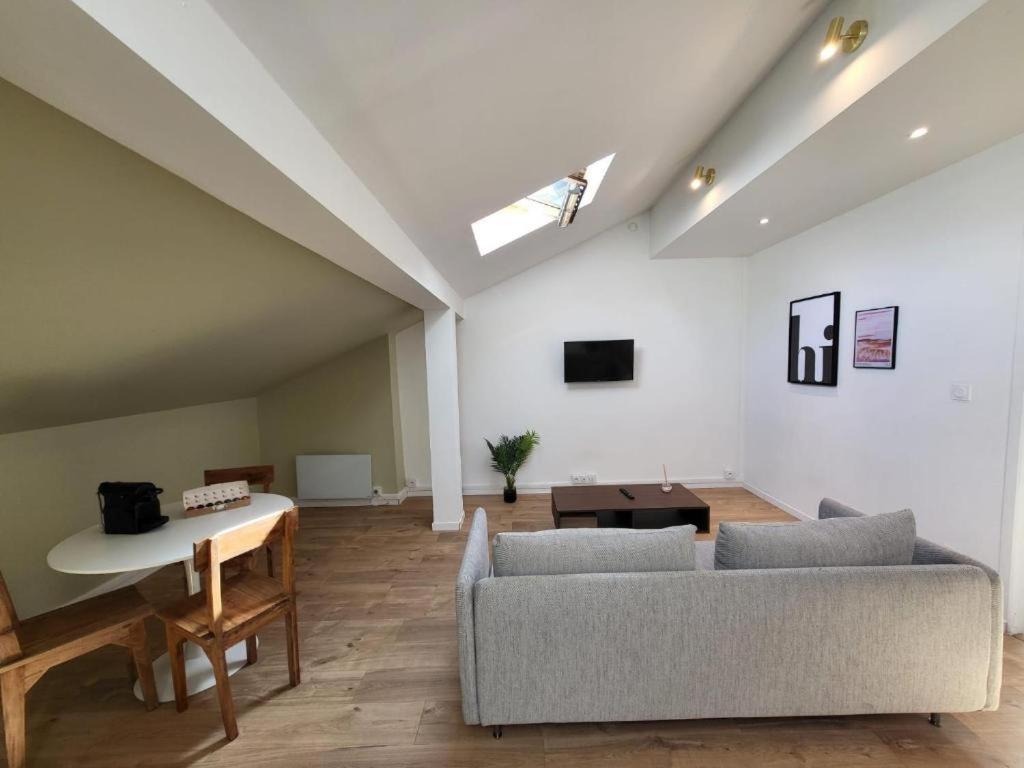 Ferienwohnung Le Nerolii Lyon Exterior foto